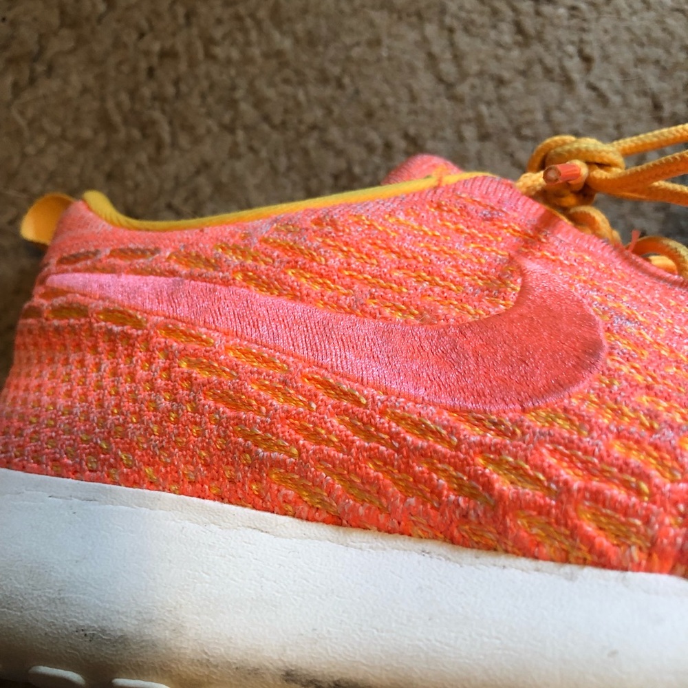 Nike Shoes - Picture 4 of 4